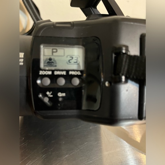 Chinon Genesis III Macro Zoom Lens 38-110mm Automatic Point Shoot Film Camera - Picture 5 of 15